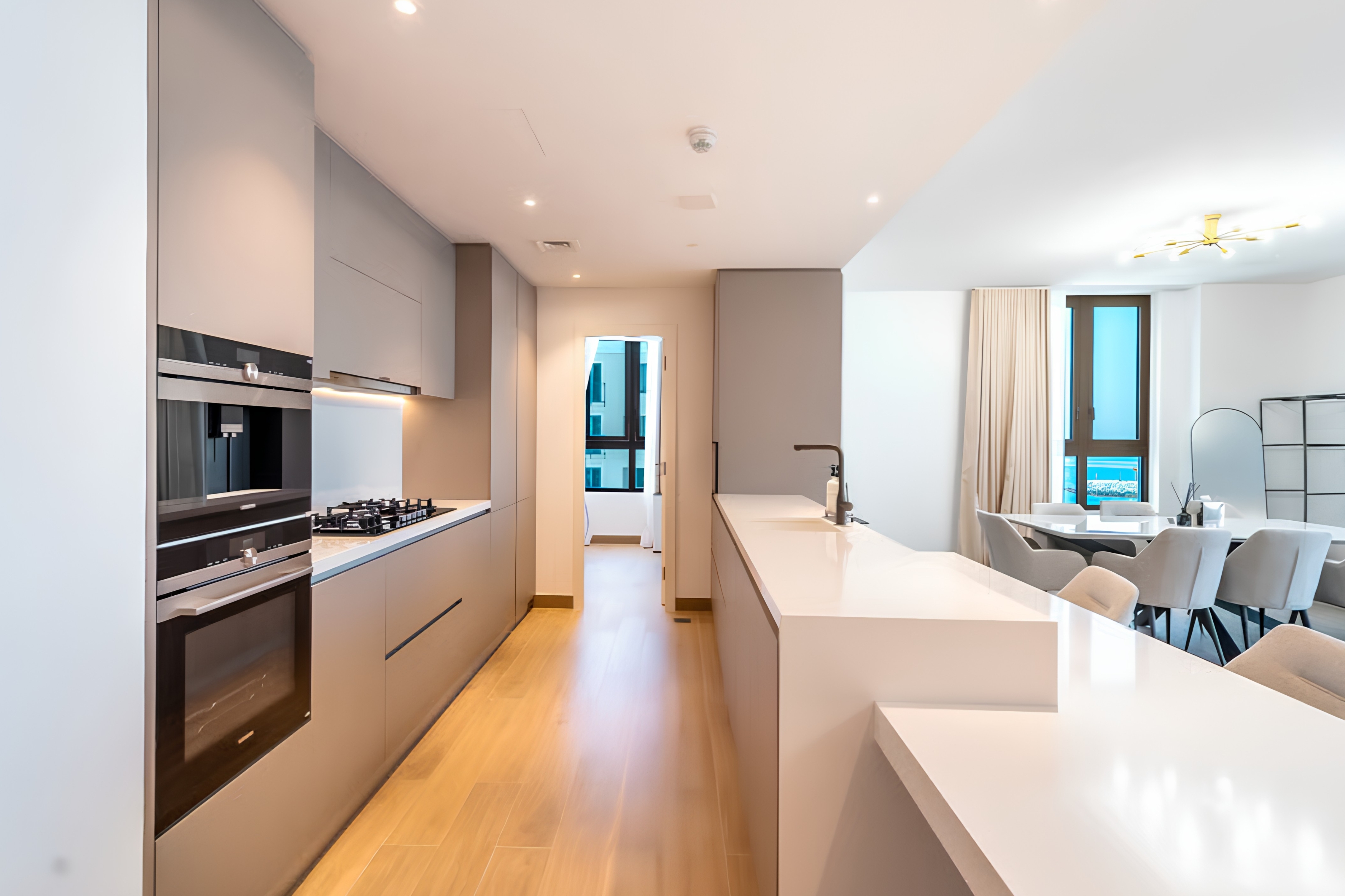 Jumeirah Apartment — photo 11